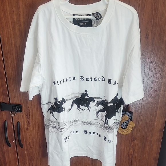 Forever 21 Other - White Graphic T-Shirt